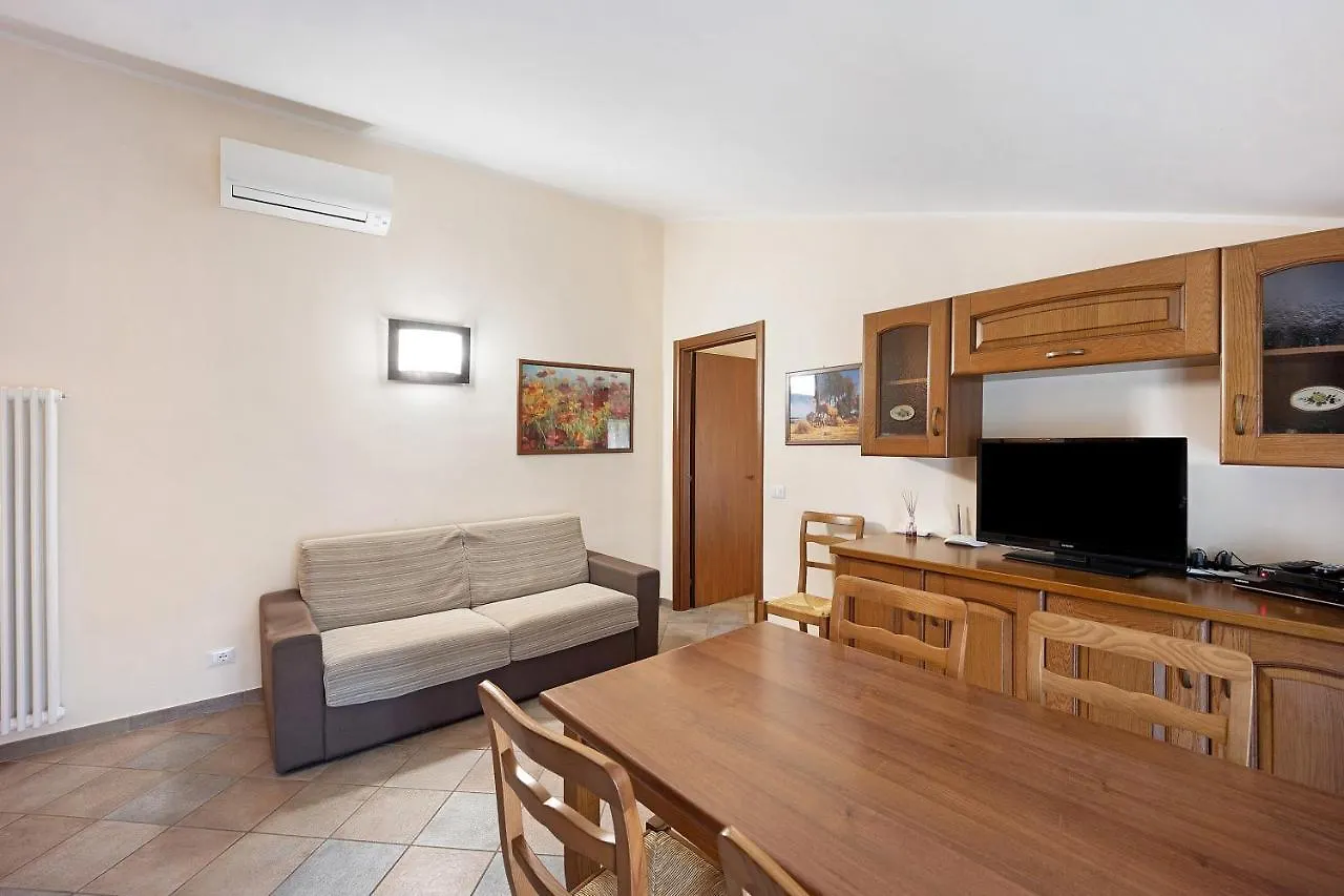 Apartment Virginia Agriturismo La Scuderia Molino Nuovo  Italien