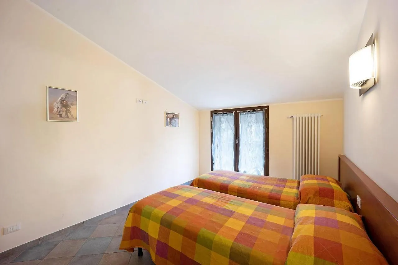 Apartment Virginia Agriturismo La Scuderia Molino Nuovo  Italien